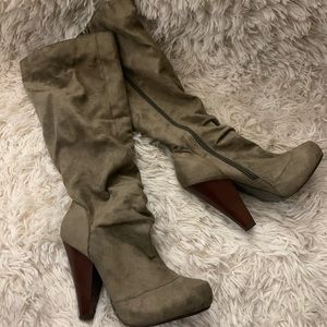 Bamboo boots size 6
